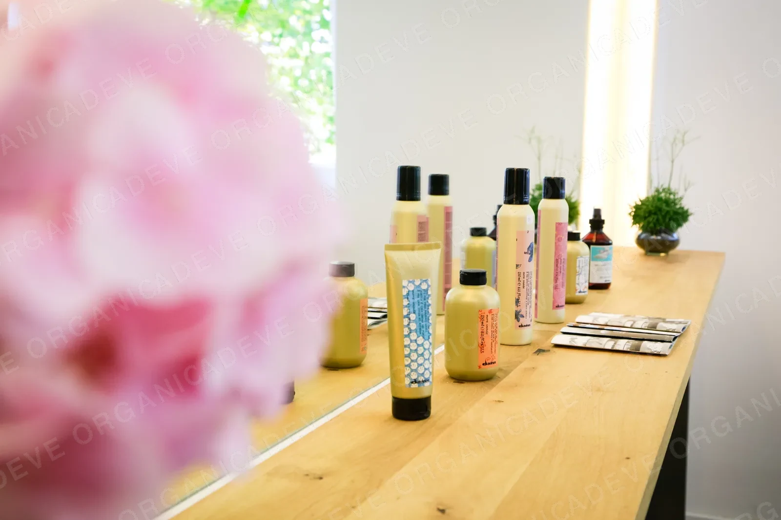 Produktauswahl im ADEVE Organic Salon