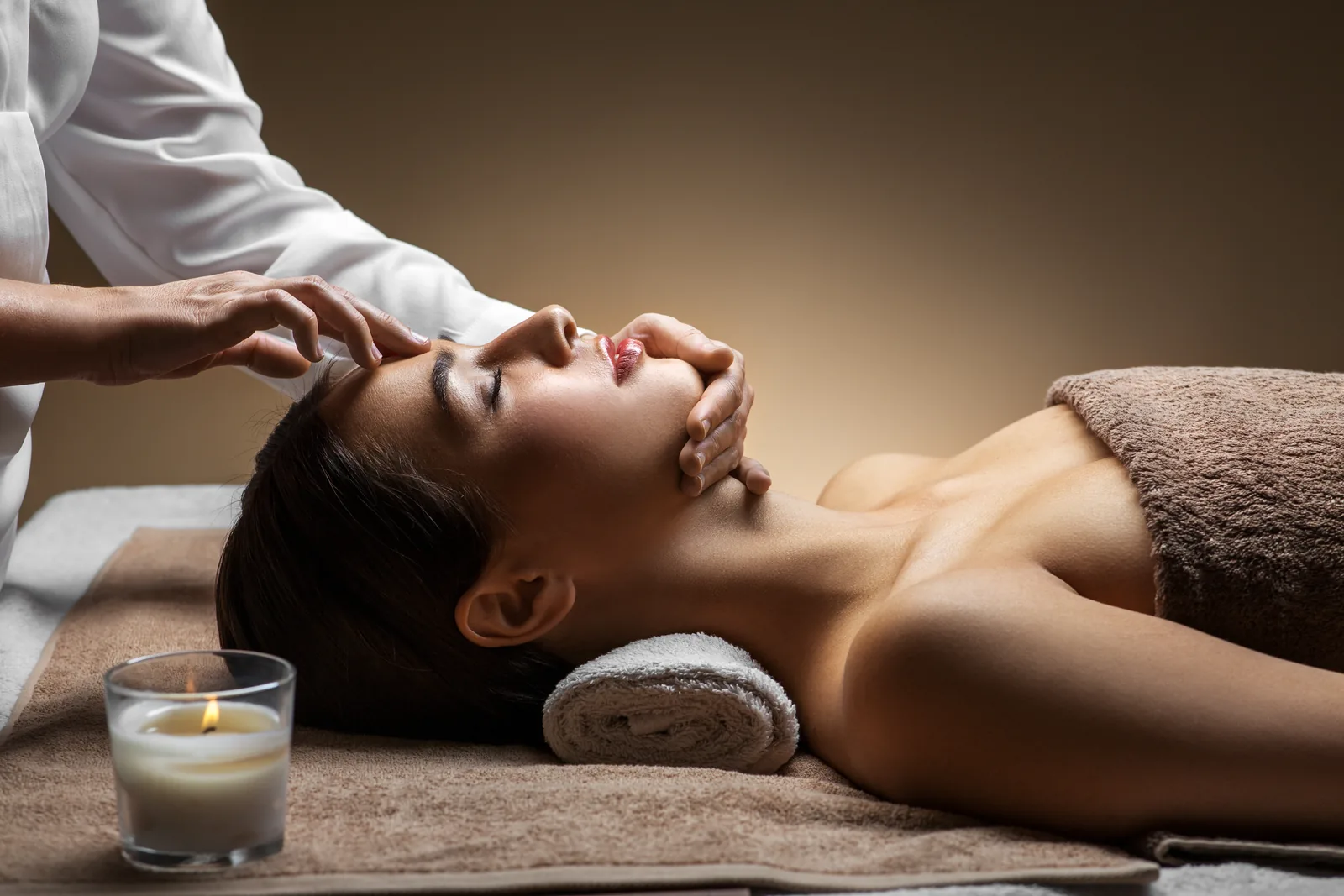 Headspa Kopfhautmassage und Pflege im ADEVE Organic Salon Waiblingen