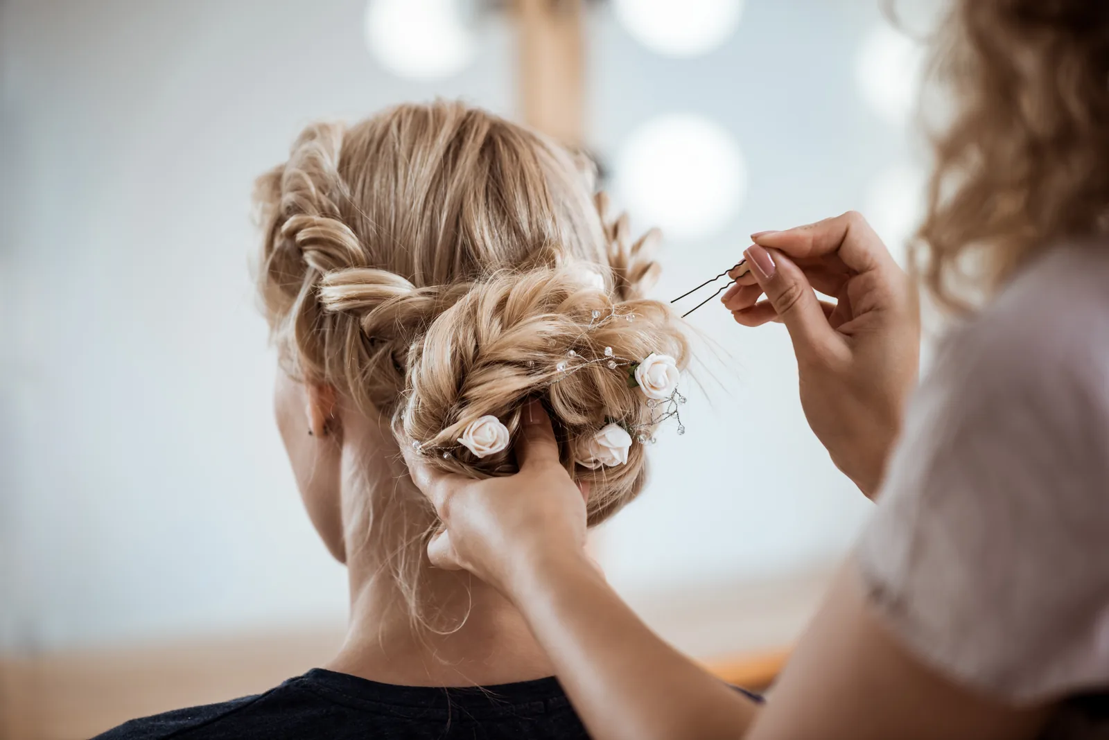 Hochsteckfrisur und Eventstyling im ADEVE Organic Salon